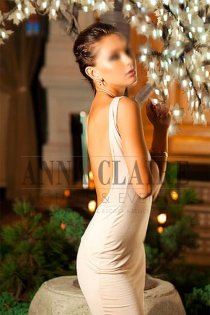 Marbella elite escort Claudia, young luxury image model and dinner date companion