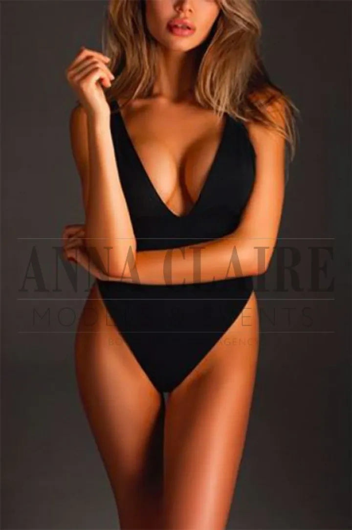 NYC VIP escorts model Camilla, elite international GFE & image model NYC VIP escorts model Camilla, elite international GFE & image model