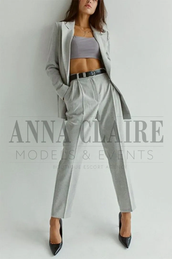 VIP escort Tel Aviv Candice, high-class brunette model companion VIP escort Tel Aviv Candice, high-class brunette model companion