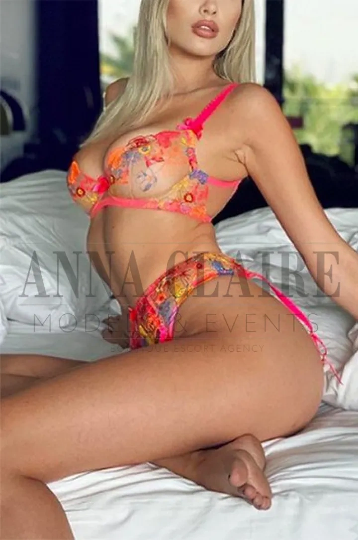 Luxury Munich escorts lady Gemma, high-class blonde German escort model Luxury Munich escorts lady Gemma, high-class blonde German escort model