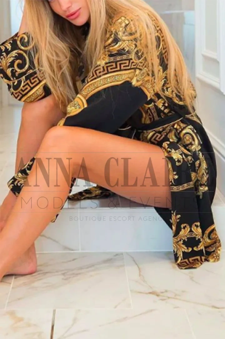 Düsseldorf elite escorts lady Ingrid, blonde German beauty Düsseldorf elite escorts lady Ingrid, blonde German beauty