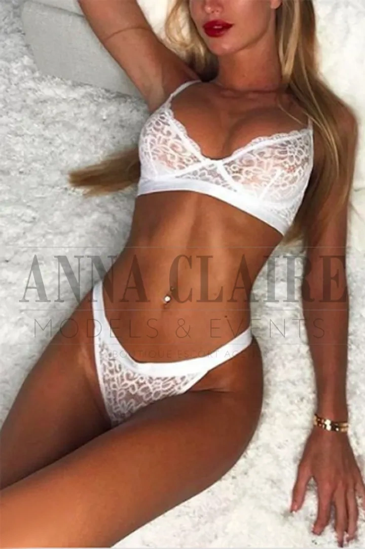 Düsseldorf elite escorts lady Ingrid, blonde German beauty Düsseldorf elite escorts lady Ingrid, blonde German beauty