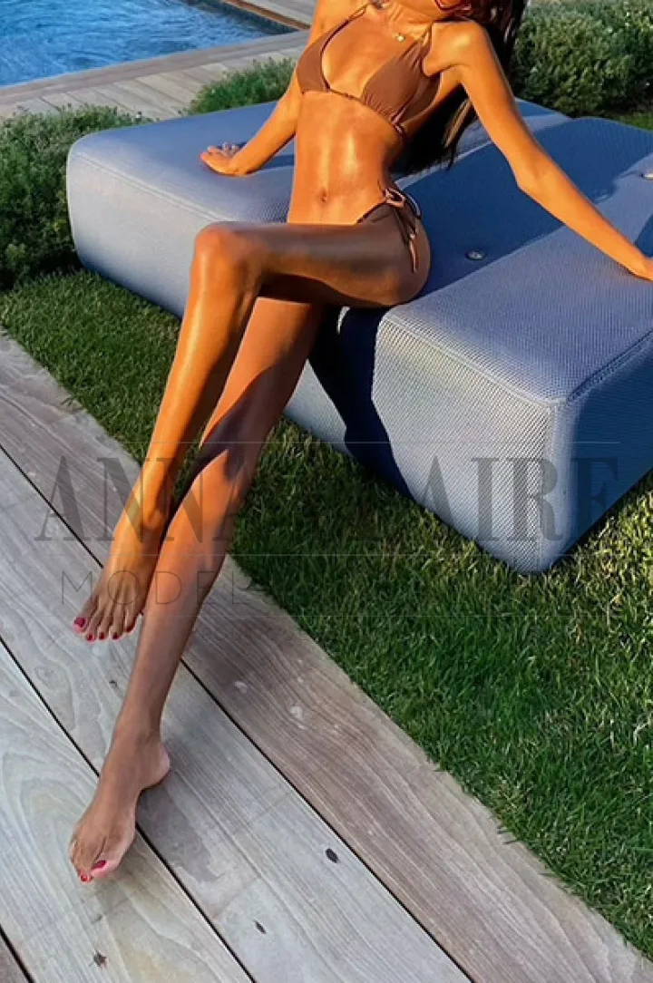 Luxury Singaporean escort lady Rita, VIP gfe & dinner companion Luxury Singaporean escort lady Rita, VIP gfe & dinner companion