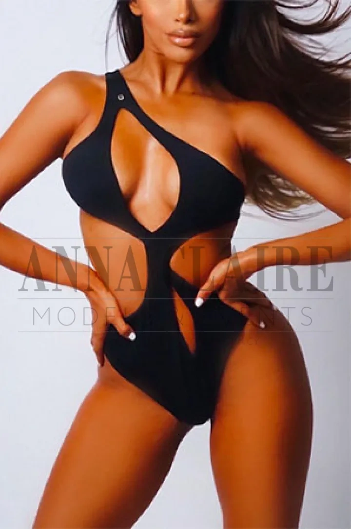 High class Singaporean escort Sandra High class Singaporean escort Sandra