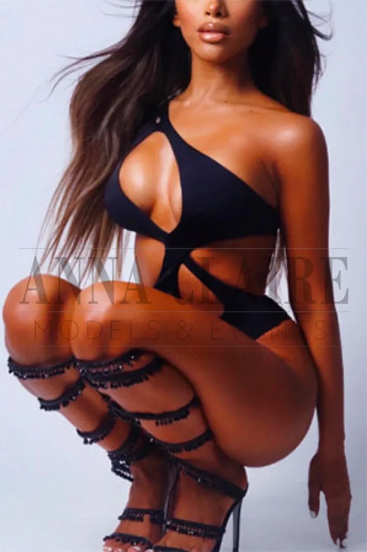 High class Singaporean escort Sandra High class Singaporean escort Sandra