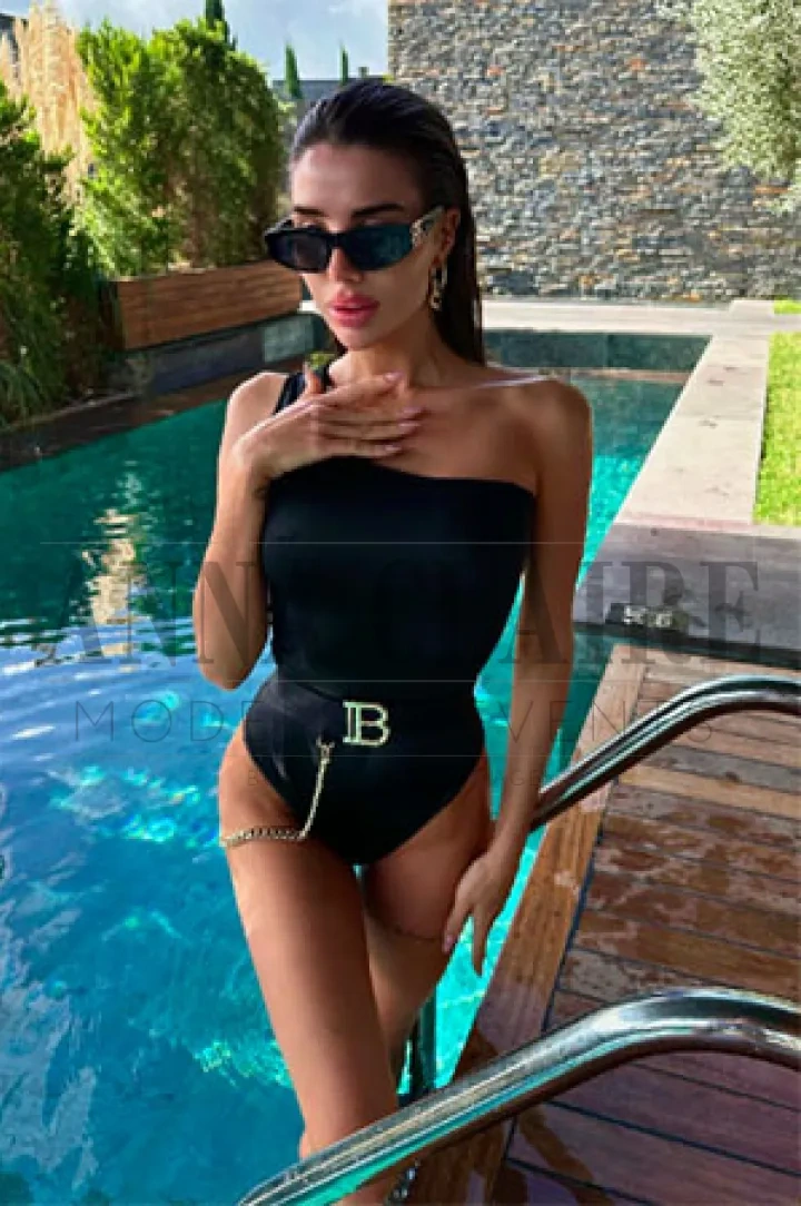 Luxury NYC escort Vivienne Luxury NYC escort Vivienne