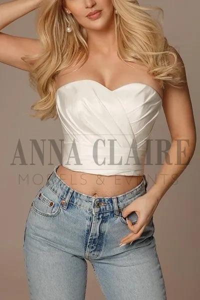 Munich elite escorts lady Angelika, luxury blonde all natural model companion