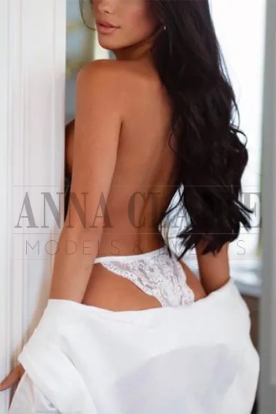High class escort DC Caroline, elite brunette GFE beauty High class escort DC Caroline, elite brunette GFE beauty