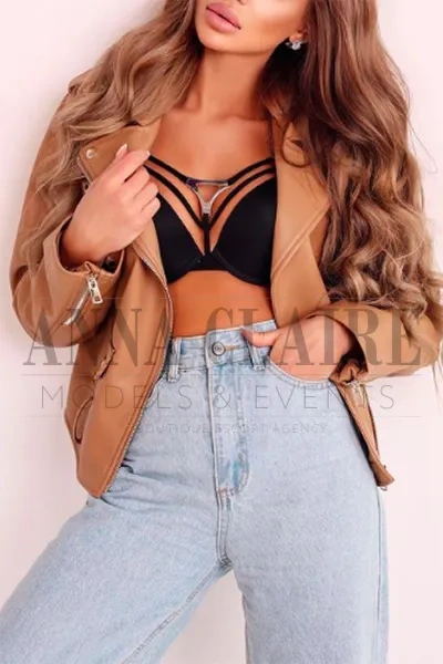 Elite Miami escorts model Dana, luxury GFE companion