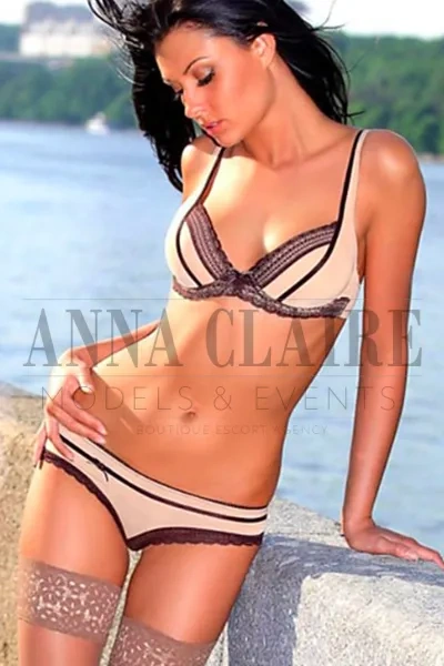 Melbourne VIP escorts lady Amelia, elite image model & GFE companion