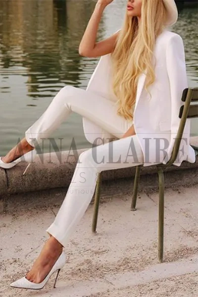 NY VIP escorts model Sandra, elite GFE & dinner companion