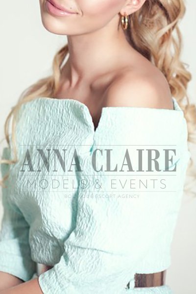 Vienna elite escort Anastasia, high-class blonde GFE model companion 