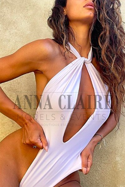 Madrid elite escorts model Fernanda, luxury Spanish beauty 