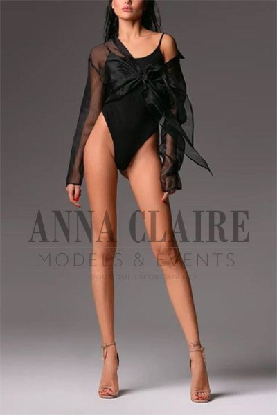 Luxury London escorts model Valeria, top class GFE date