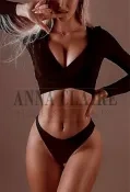 London luxury escorts lady Bella, high end model companion London luxury escorts lady Bella, high end model companion