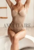 High class Paris escorts model Maya, elite Parisian dinner date companion