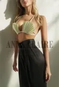 Miami elite companion Mia