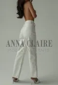 VIP escorts Milan model Mia, luxury brunette GFE companion