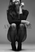 Escort luxe Paris Valentine, compagnie haut de gamme parisienne, mannequin français