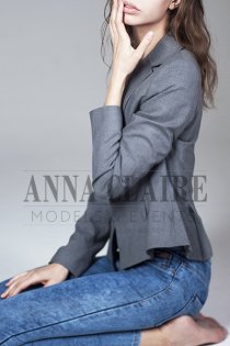 High-class Tokyo escorts model Vanessa, elite dinner date & GFE companion